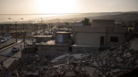 Un immeuble administratif du centre ville de Sinjar a été totalement détruit par les tirs de mortier lors des affrontements entre les forces coalisées et le mouvement État Islamique, entre 2016 et 2017, à Sinjar.