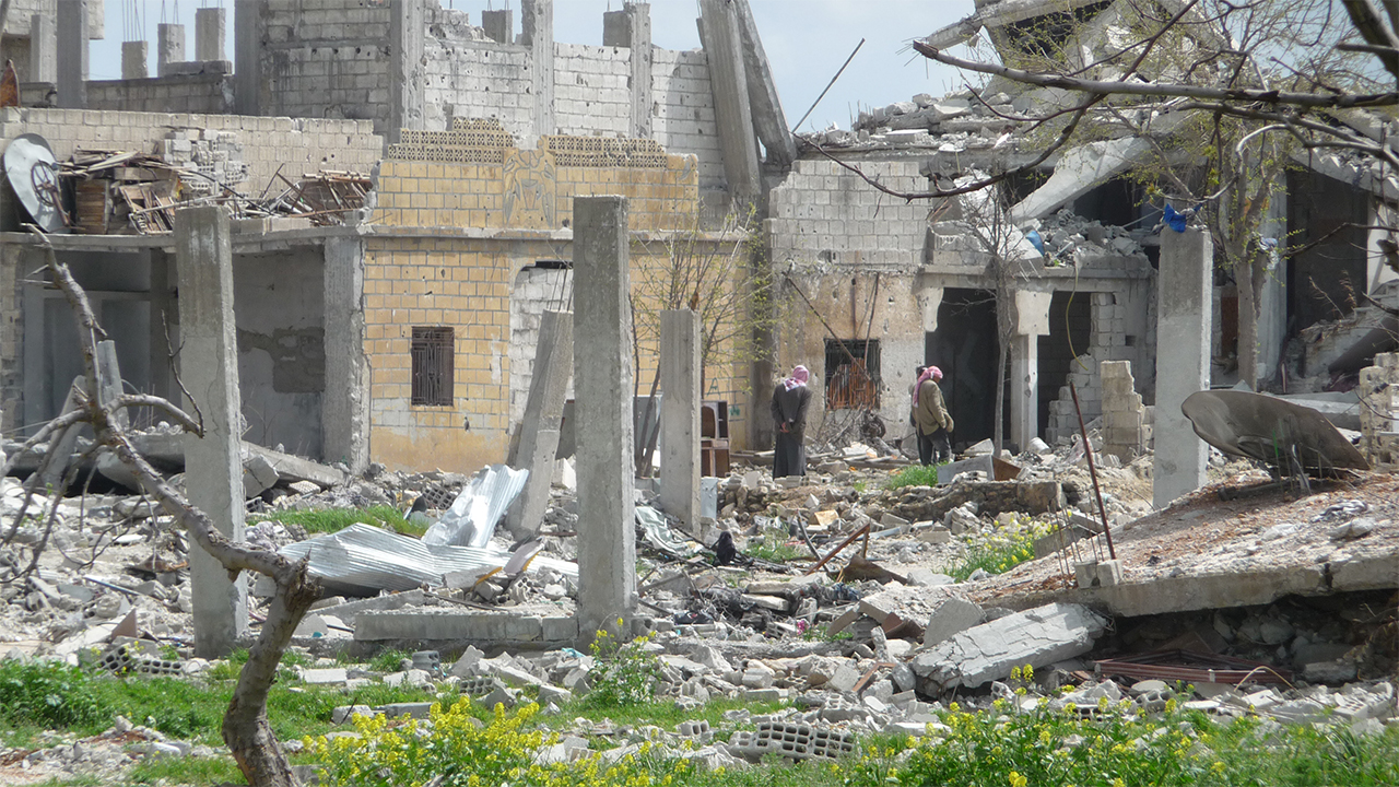 Destruction de la ville de Kobané et de la présence des restes explosifs de guerre