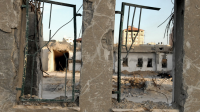 Archiv: Blick auf eines der vielen durch Luftangriffe zerstörten Gebäude in Gaza-Stadt, Februar 2011.