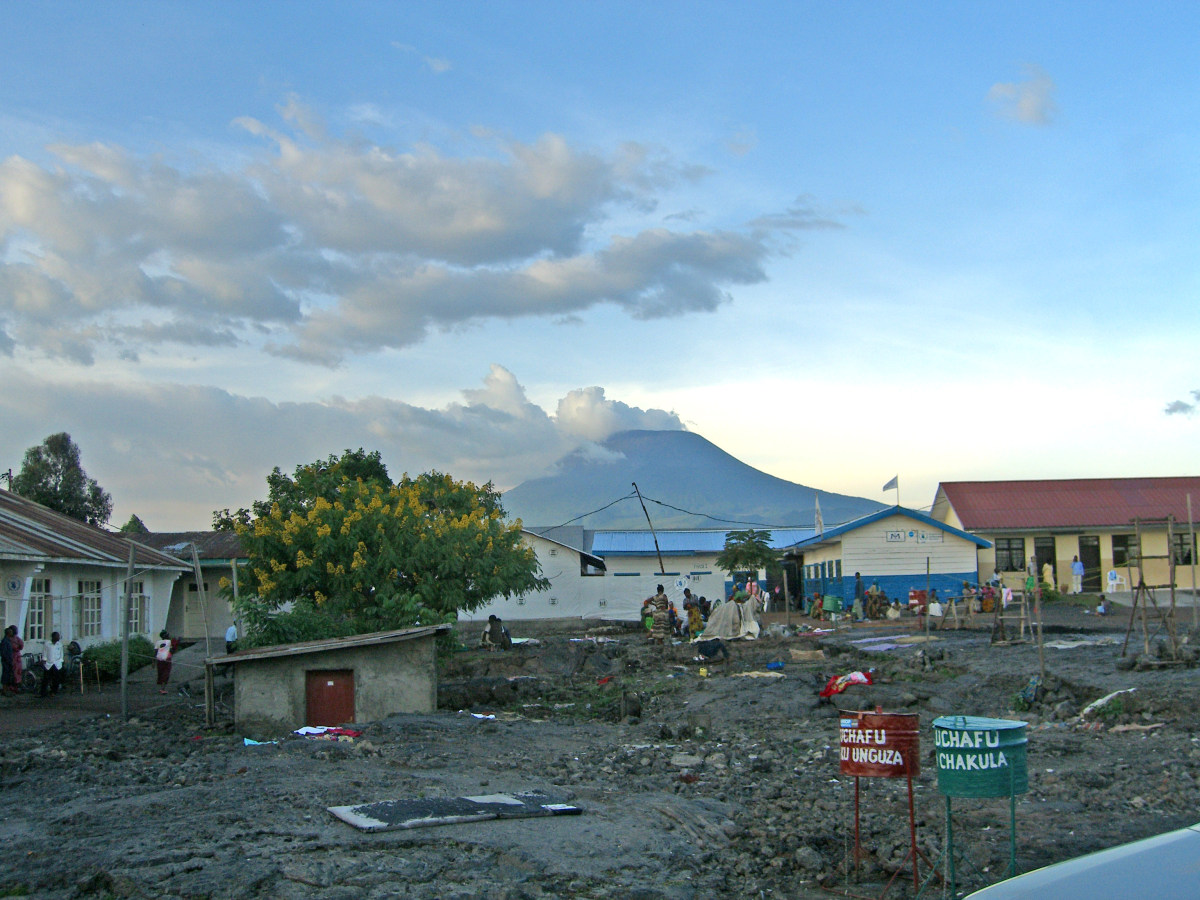 Das Bild zeigt den Vulkan Nyiragongo in Goma